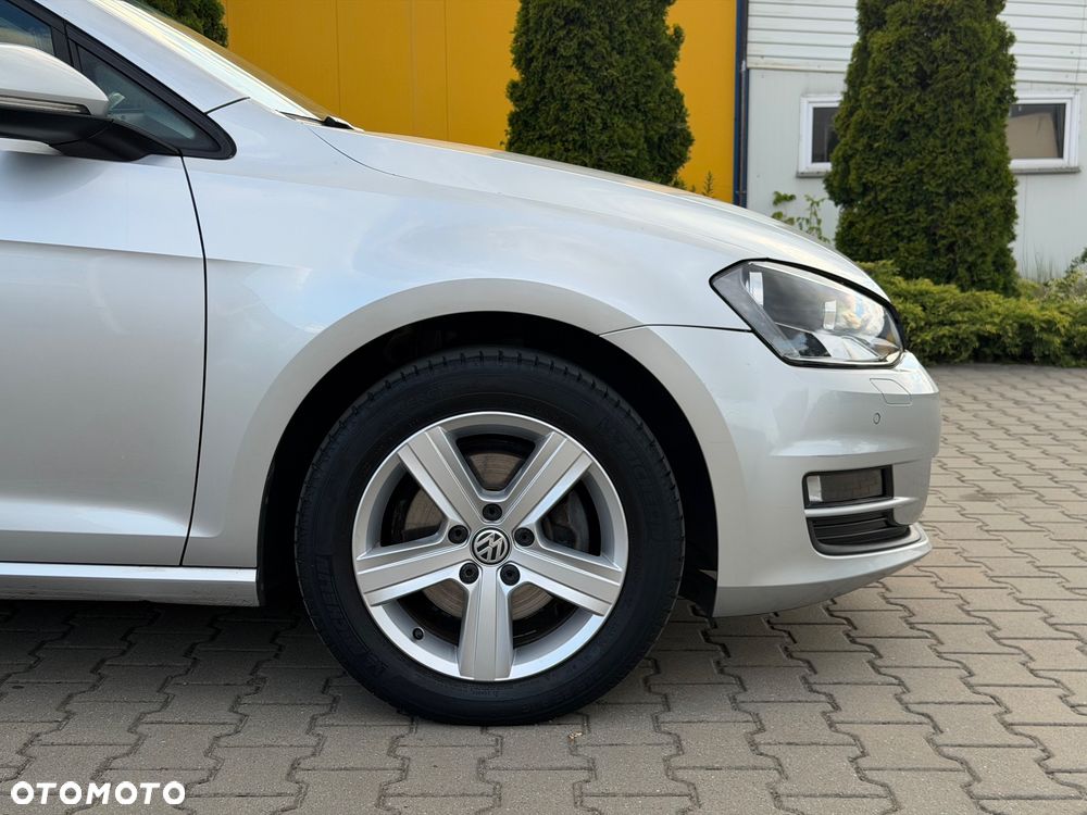 Volkswagen Golf 1.6 TDI DPF Highline - 16