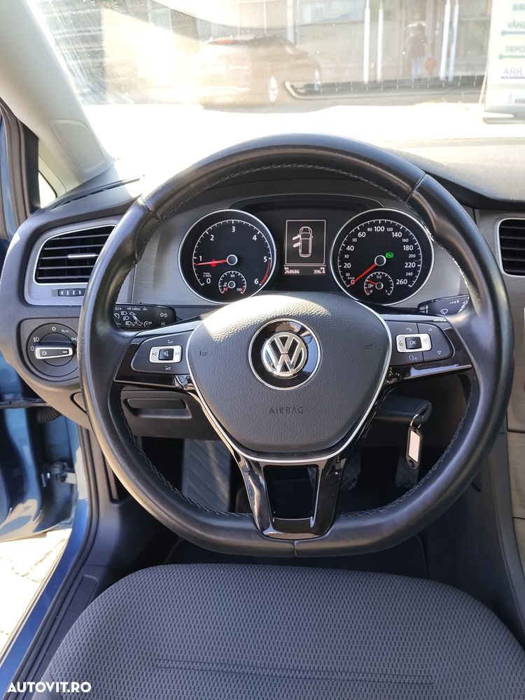 Volkswagen Golf - 15