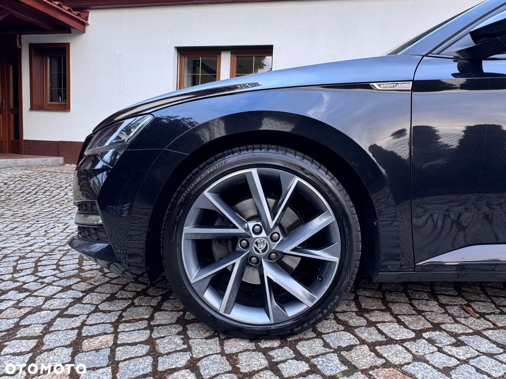 Skoda Superb 2.0 TDI SCR Sportline DSG - 21