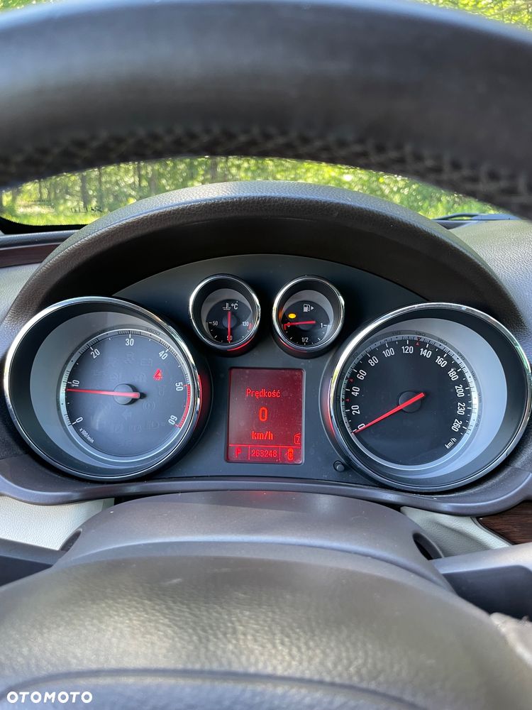 Opel Insignia - 16