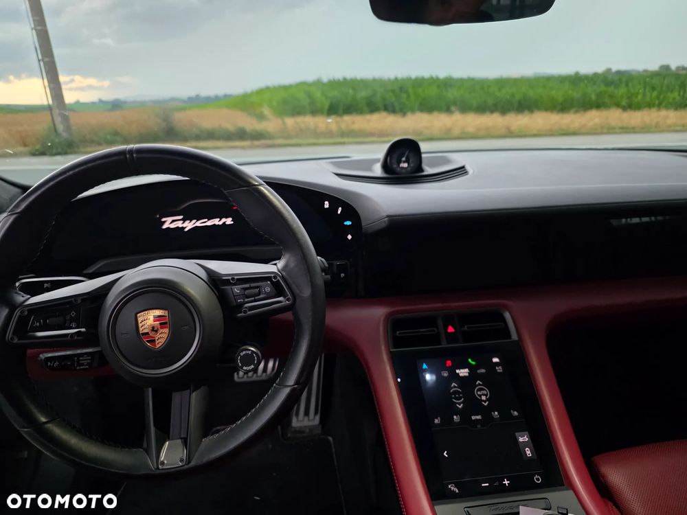 Porsche Taycan 4S Performance Plus - 18