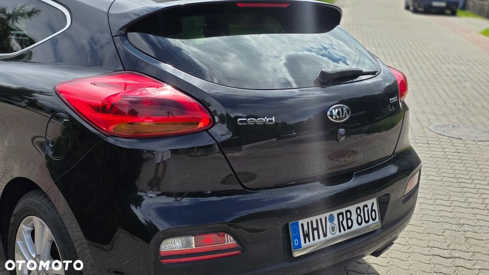 Kia Ceed 1.6 CRDi 115 Dream-Team Edition - 18