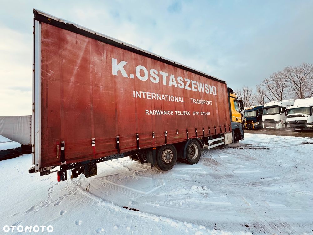 Mercedes-Benz Actros - 3