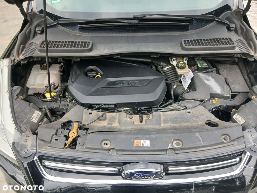 Ford Kuga 1.6 EcoBoost 2x4 Titanium - 3
