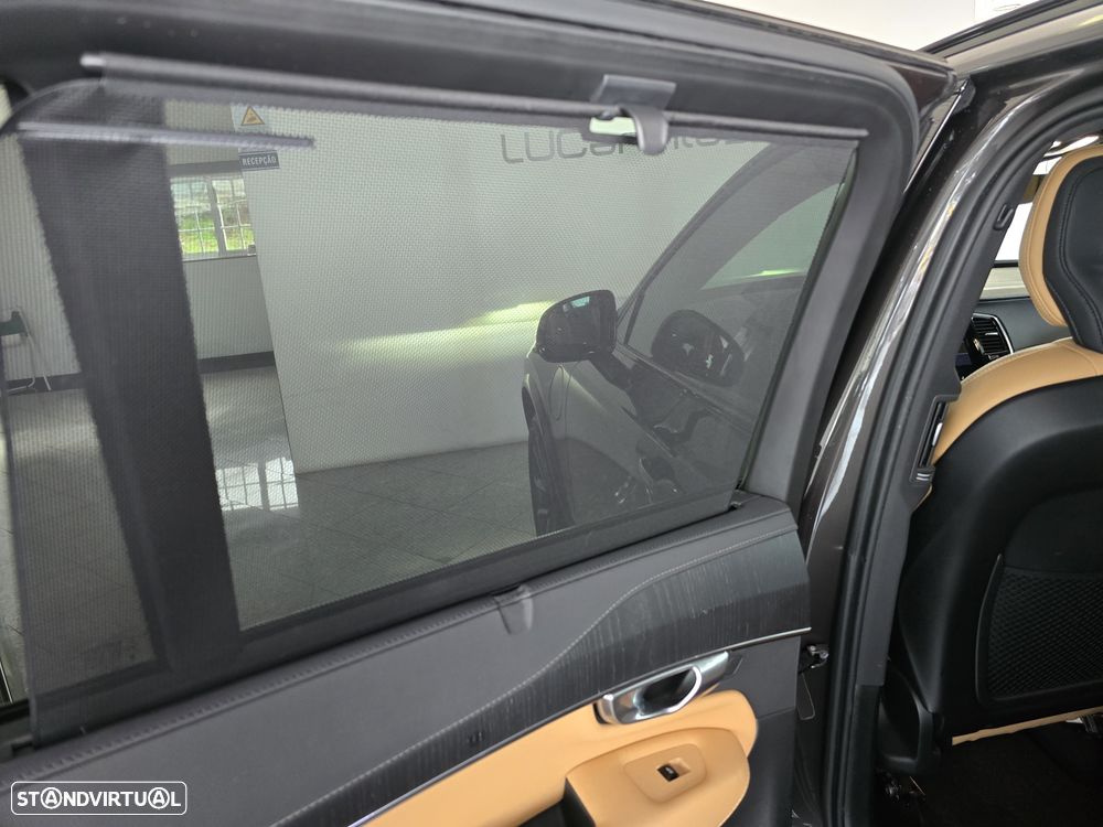 Volvo XC 90 T8 AWD Ultra Black Edition - 16