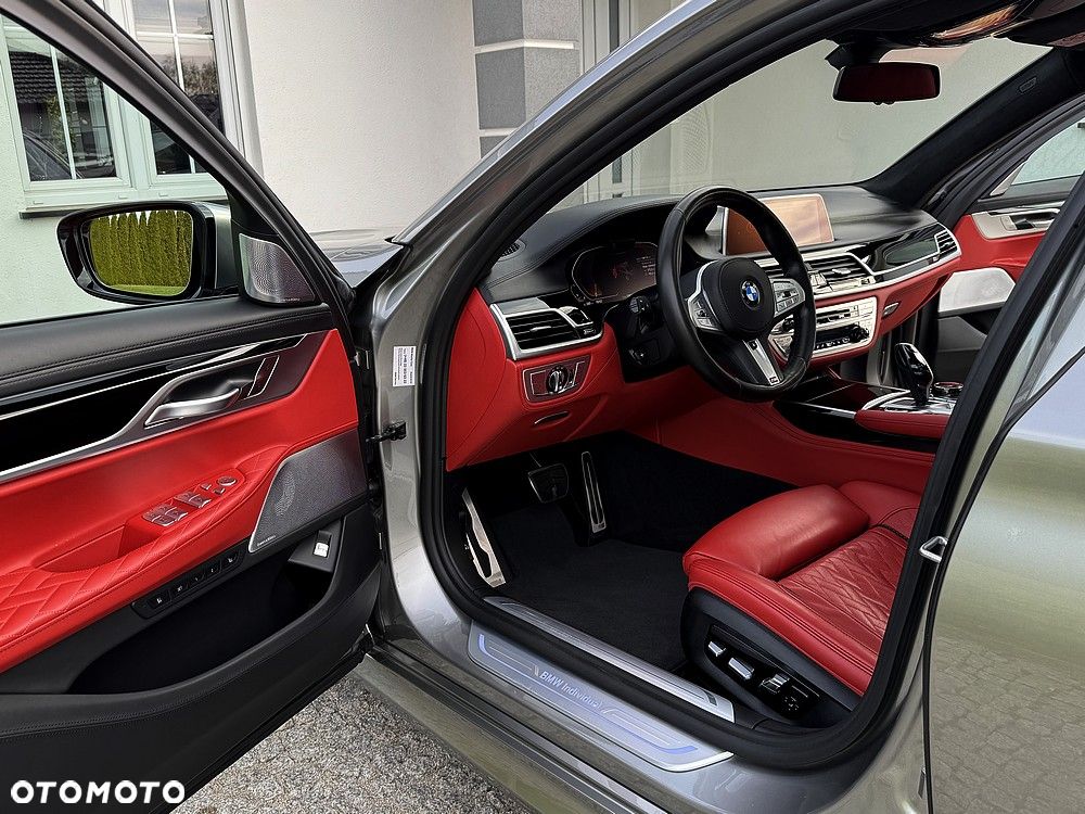 BMW Seria 7 750Ld xDrive sport - 31