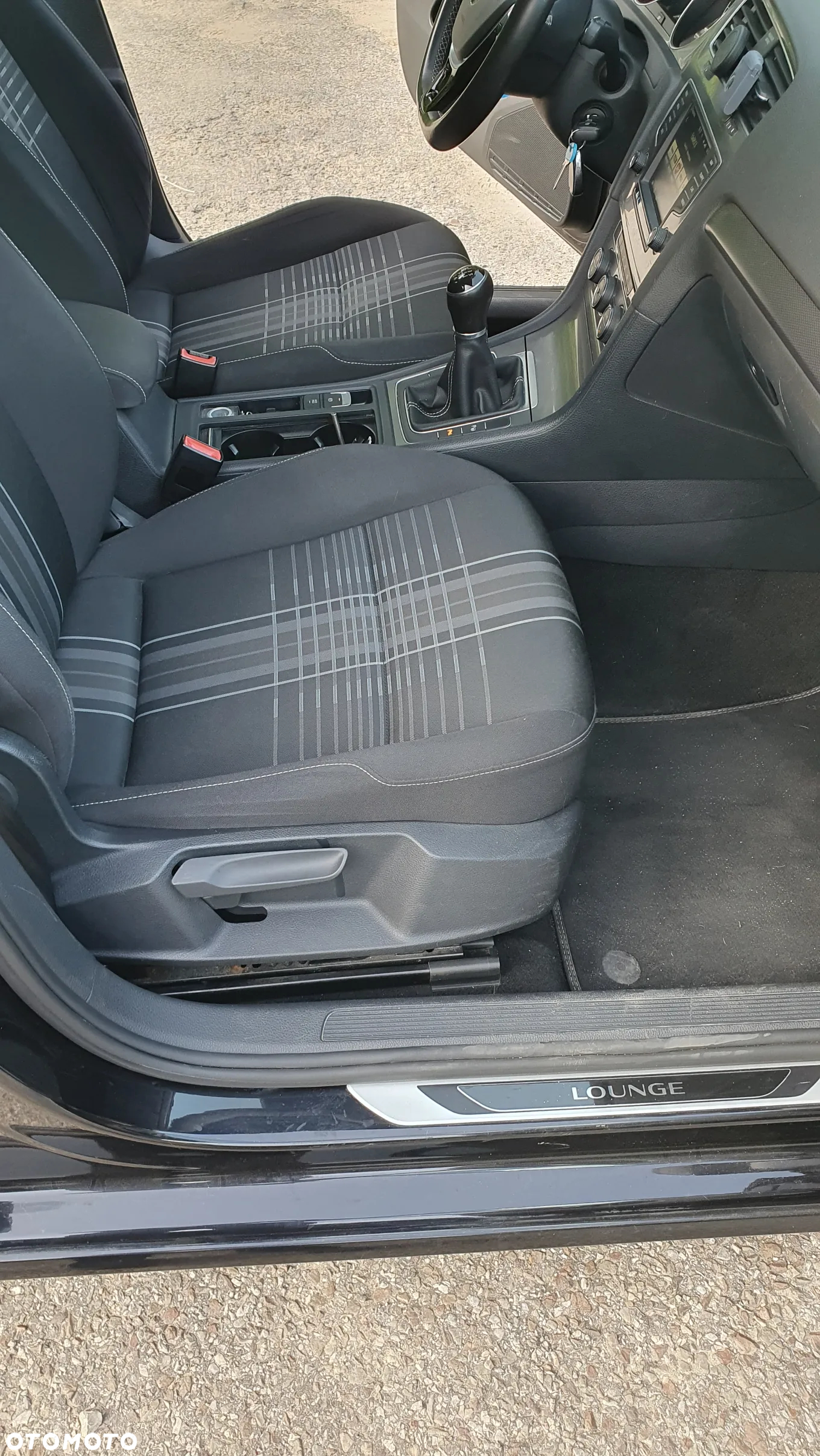 Volkswagen Golf 1.6 TDI 4Motion BlueMotion Technology Lounge - 13