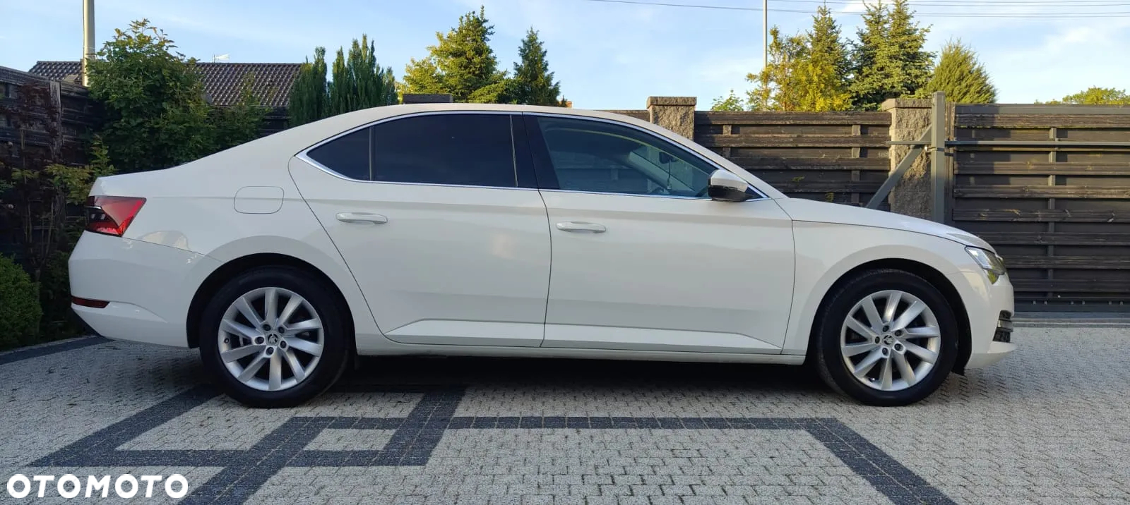 Skoda Superb 2.0 TDI Ambition DSG - 7