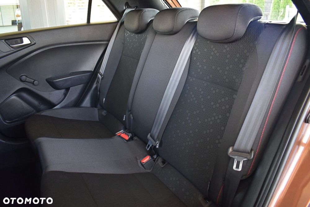 Hyundai i20 - 15