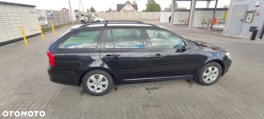 Skoda Octavia 2.0 TDI DPF Elegance DSG - 4