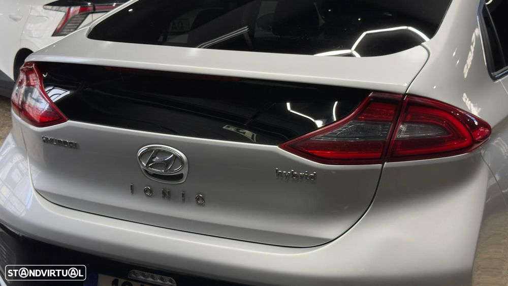 Hyundai Ioniq 1.6 GDI HEV Hybrid Tech - 17