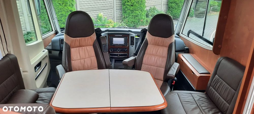 Mercedes-Benz RAPIDO pełna Integra - 12