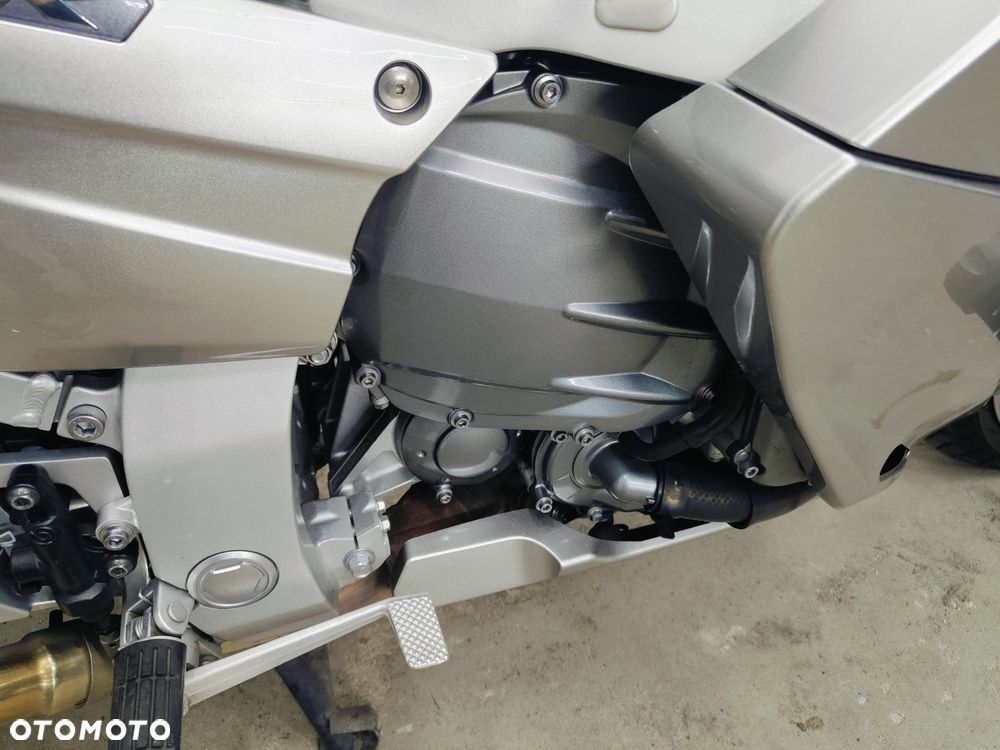 Yamaha FJR - 8