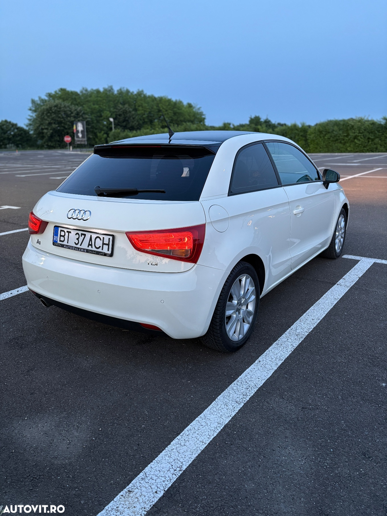 Audi A1 1.6 TDI Attraction - 4