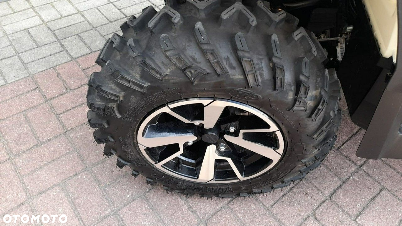 Can-Am Outlander - 11