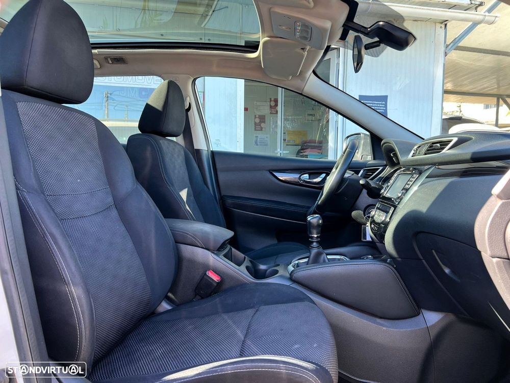 Nissan Qashqai 1.5 dCi N-Connecta - 6