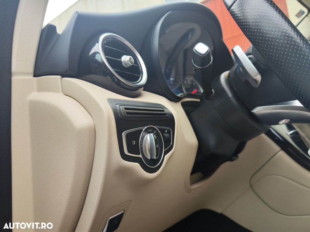 Mercedes-Benz GLC 220 d 4MATIC 9G-TRONIC AMG Line - 33