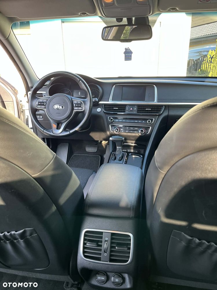Kia Optima 1.7 CRDI L DCT - 11