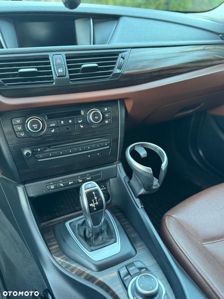 BMW X1 xDrive18d Sport Line - 13