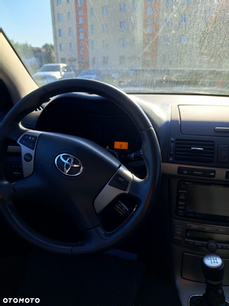 Toyota Avensis 2.2 D-CAT Sol plus NAVI - 13