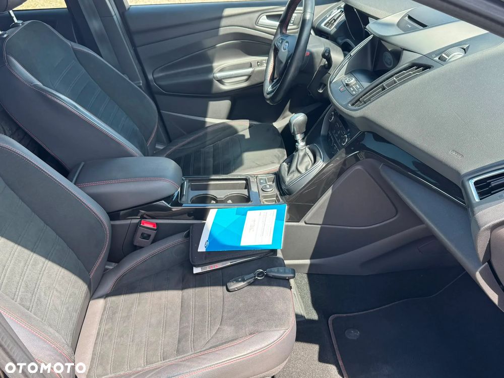 Ford Kuga 1.5 EcoBoost 2x4 ST-Line - 7