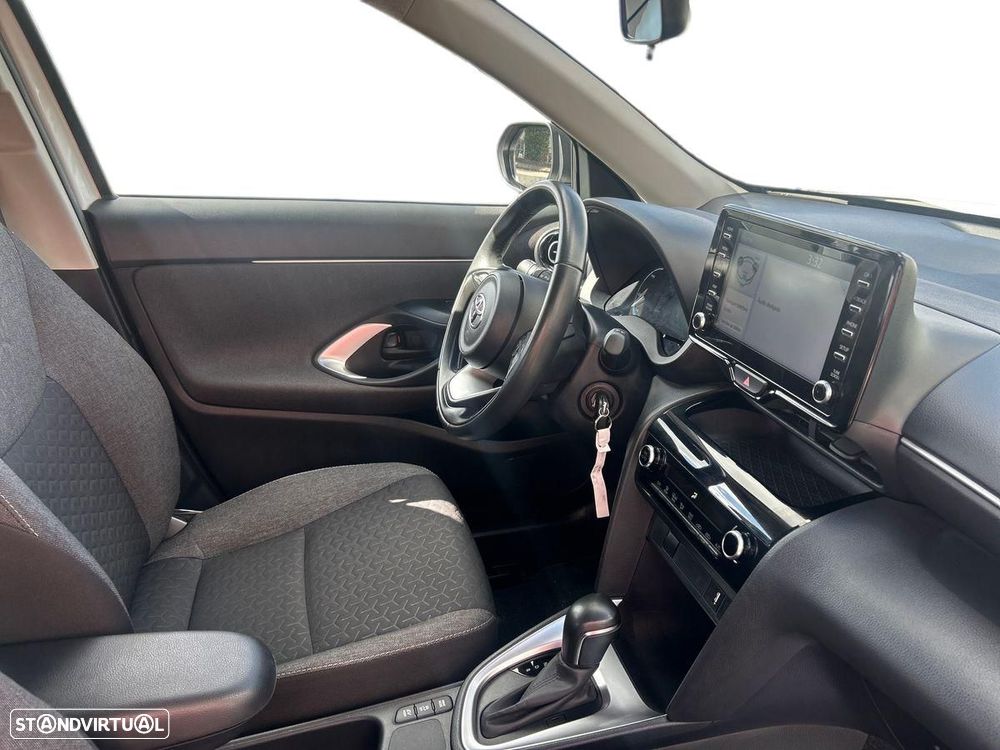 Toyota Yaris Cross 1.5 HDF Comfort Plus - 12