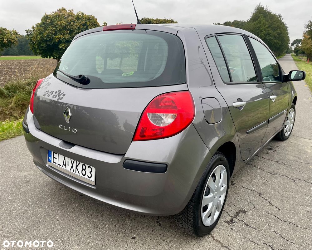 Renault Clio 1.2 16V Authentique - 6