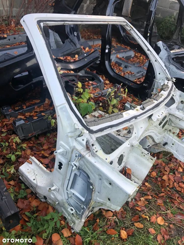 ĆWIARTKA PRZÓD RAMA SZYBY SŁUPKI BMW 4 F33 M4 F83 - 4