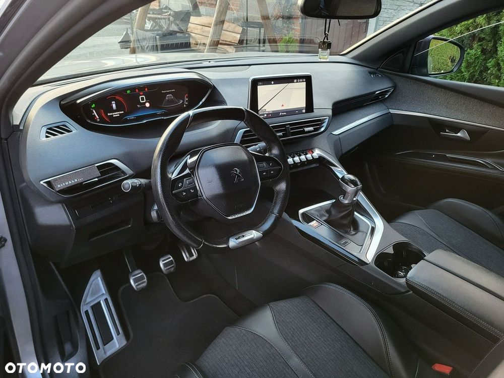 Peugeot 5008 - 15