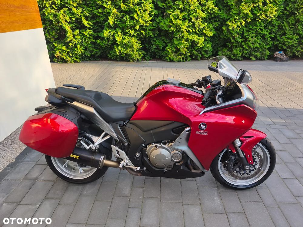 Honda VFR - 2