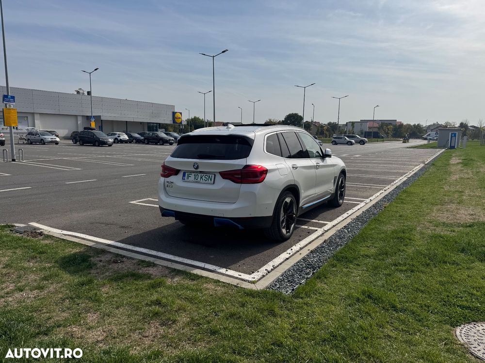 BMW iX3 Standard - 9