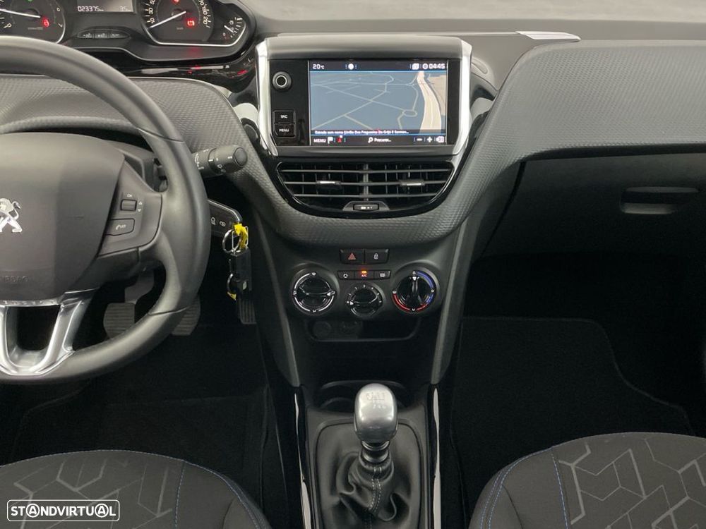 Peugeot 2008 1.2 PureTech Signature - 15