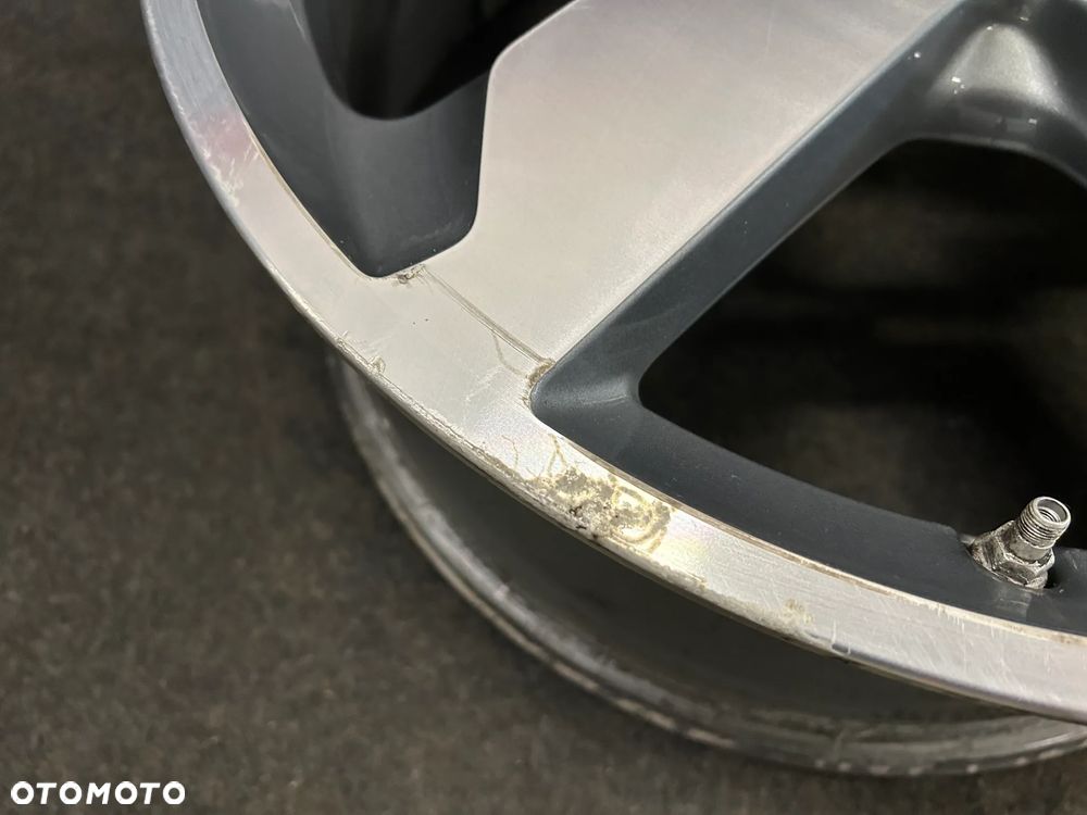 Alufelga Audi Q3 18 cali 5x112 1szt. 8U0601025D - 3