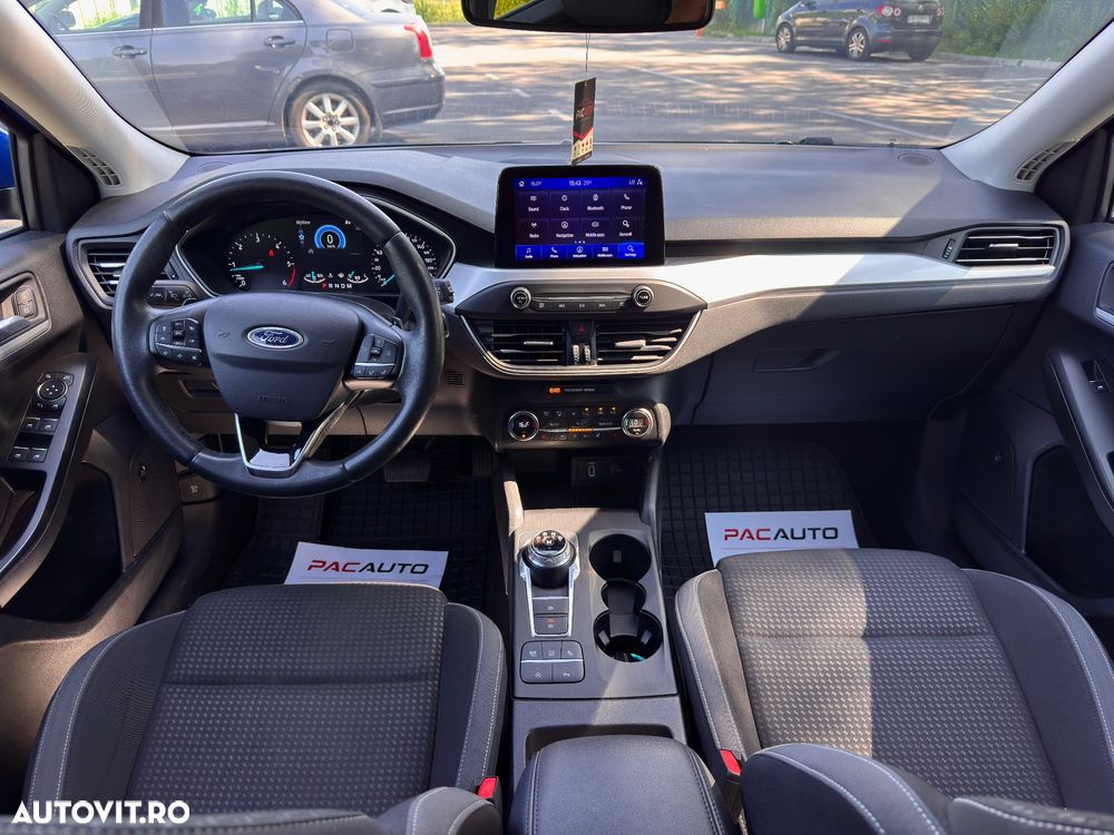 Ford Focus - 8