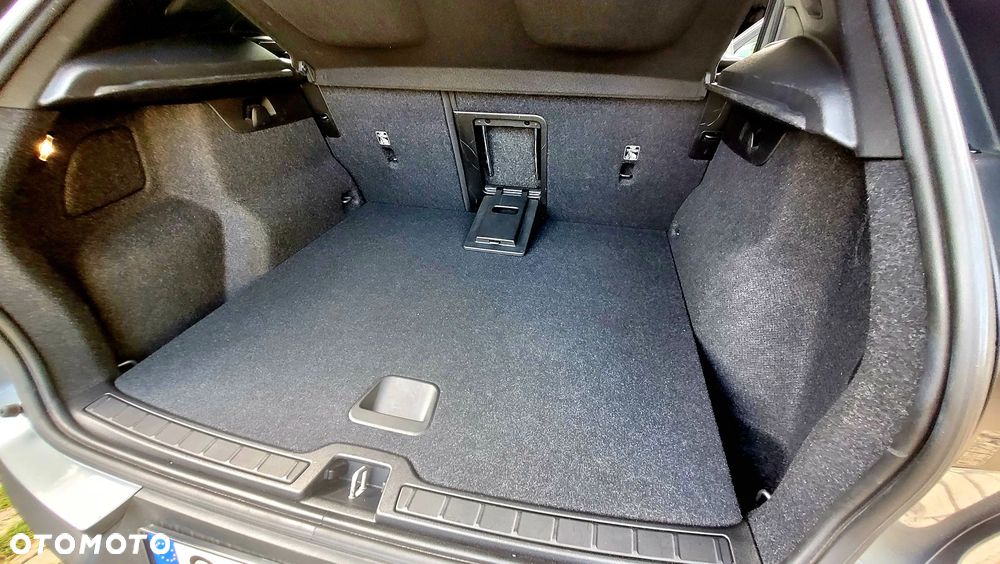 Volvo XC 40 T3 Momentum - 27