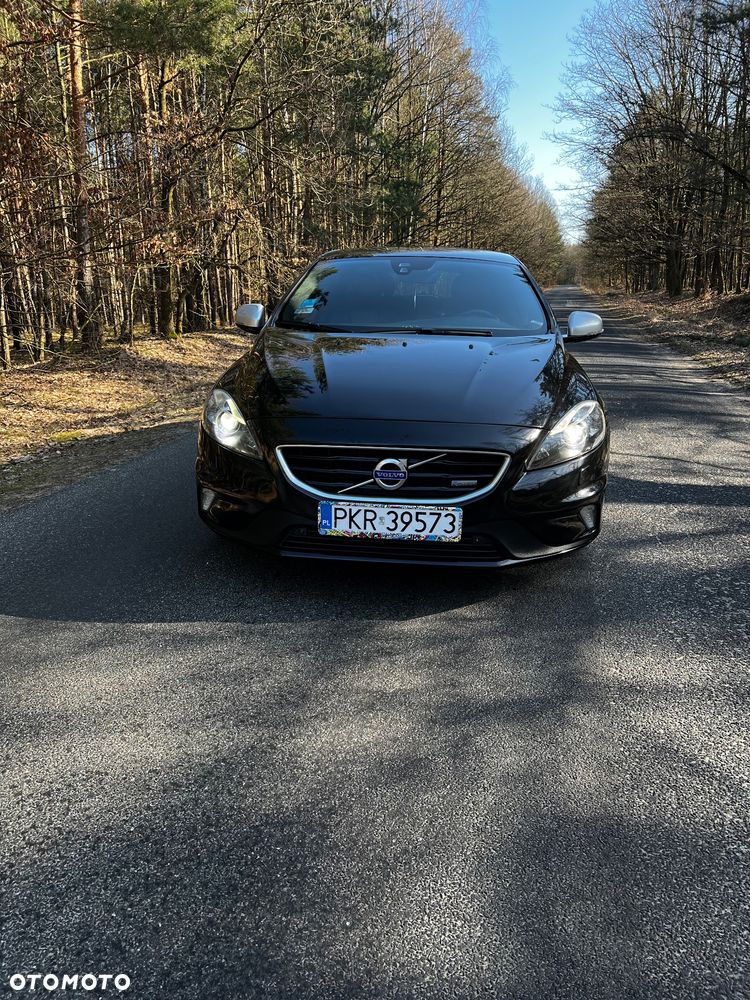 Volvo V40 D4 Drive-E R-Design Summum - 1