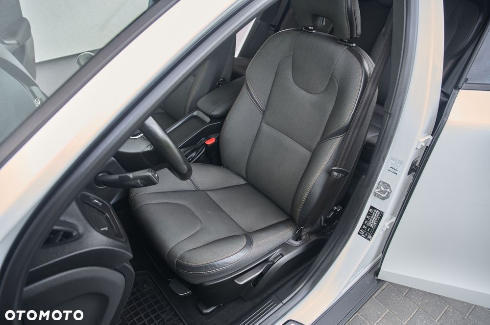 Volvo V40 Cross Country T4 AWD Geartronic Pro - 23