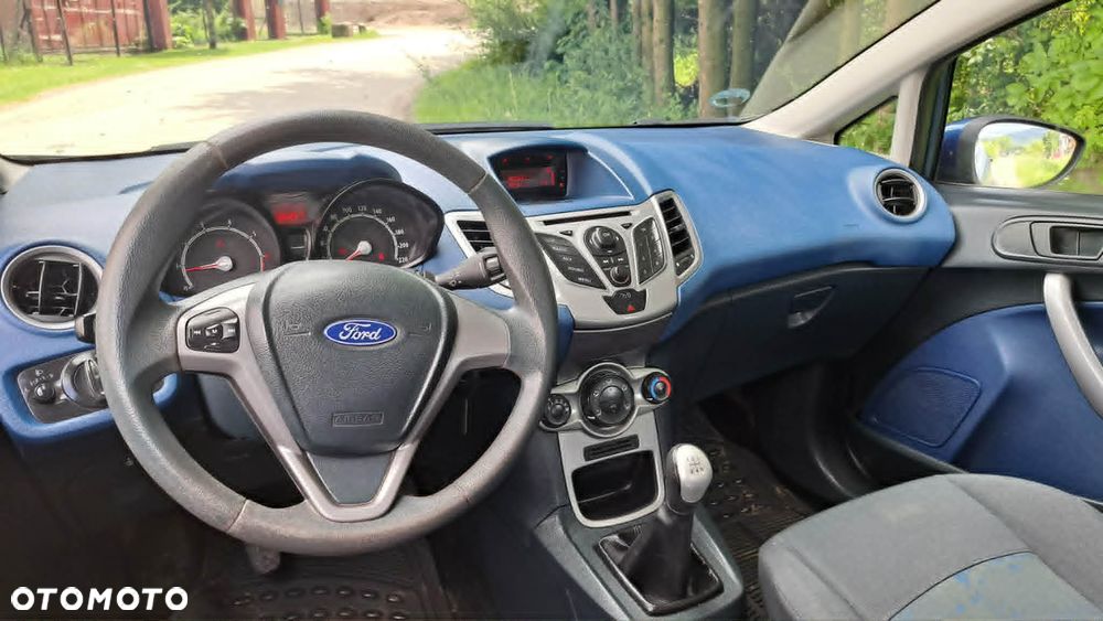 Ford Fiesta - 12