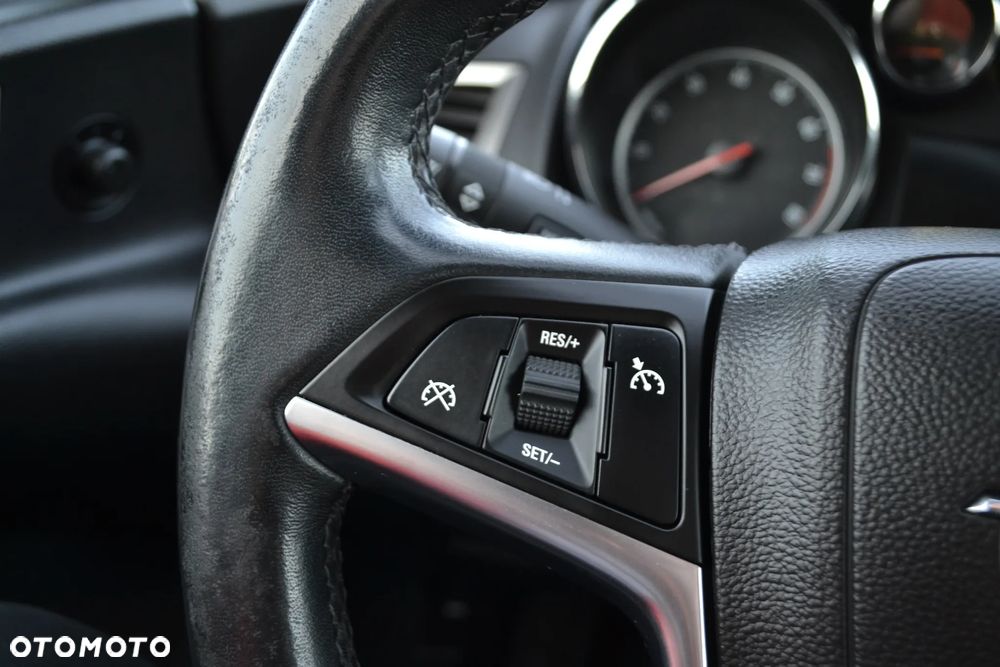 Opel Astra 1.4 Turbo - 15