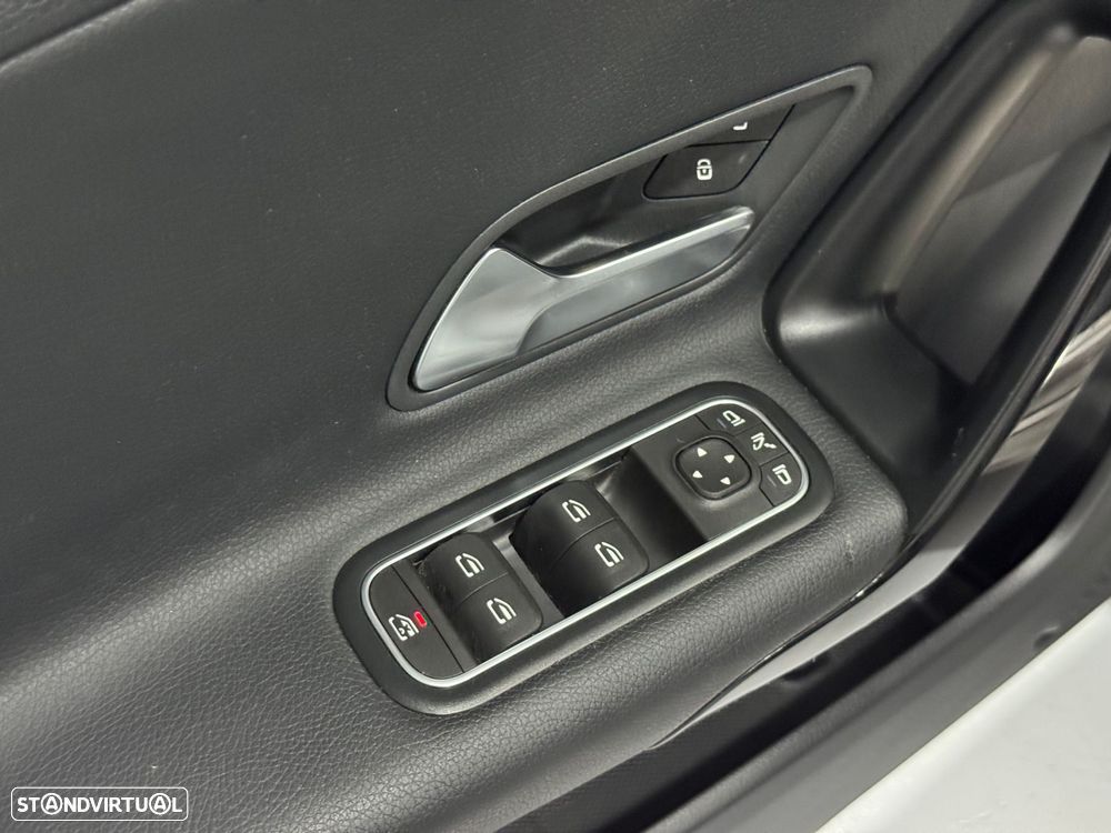 Mercedes-Benz CLA 180 d Shooting Brake Progressive - 25