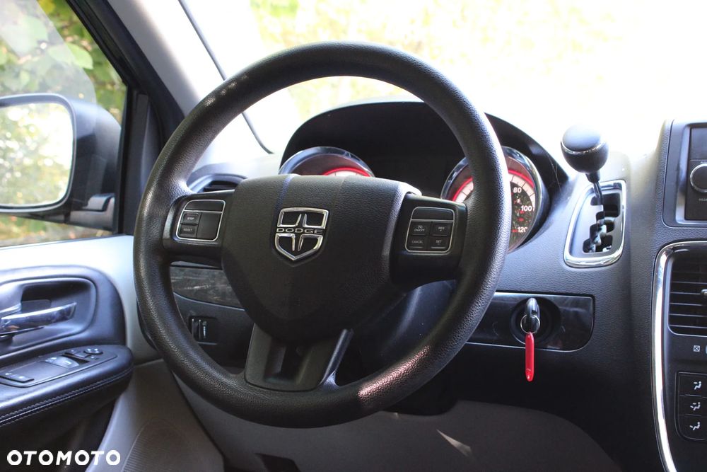 Dodge Grand Caravan - 20