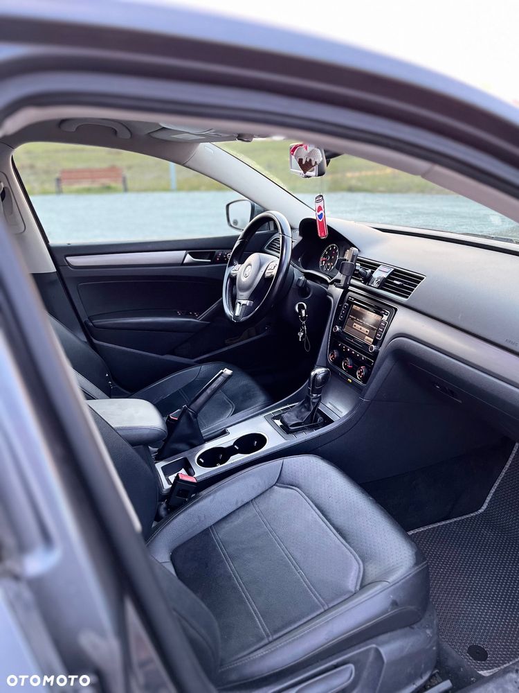 Volkswagen Passat - 8