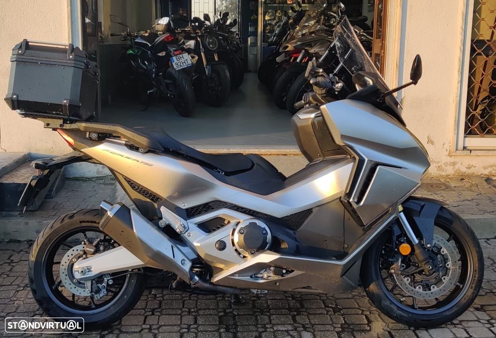 Honda Forza 750 - 3