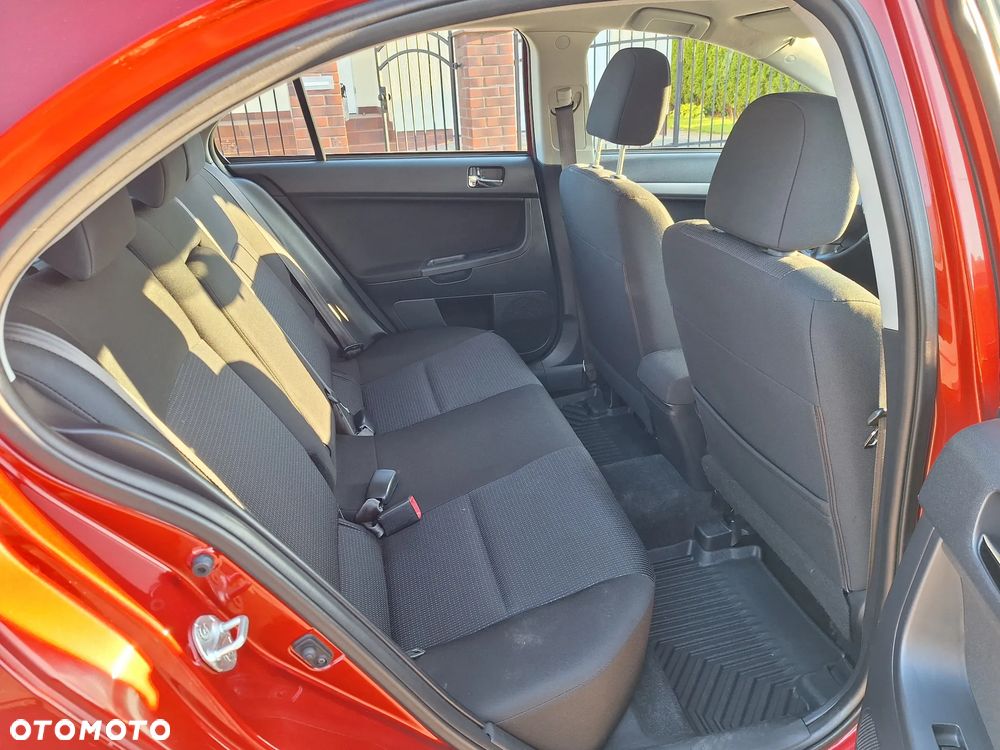 Mitsubishi Lancer 1.8 Invite - 9