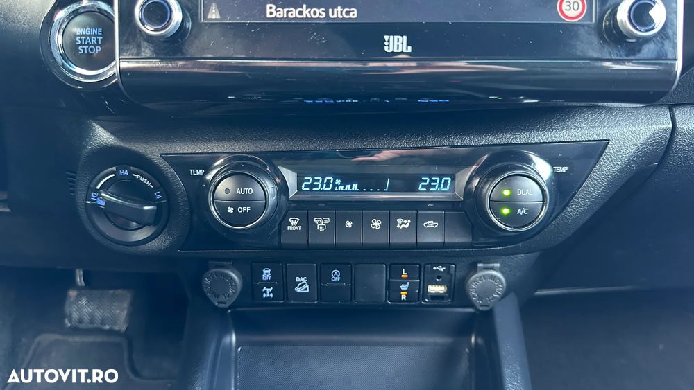 Toyota Hilux 2.8D 204CP 4x4 Double Cab AT Invincible Color Edition - 25