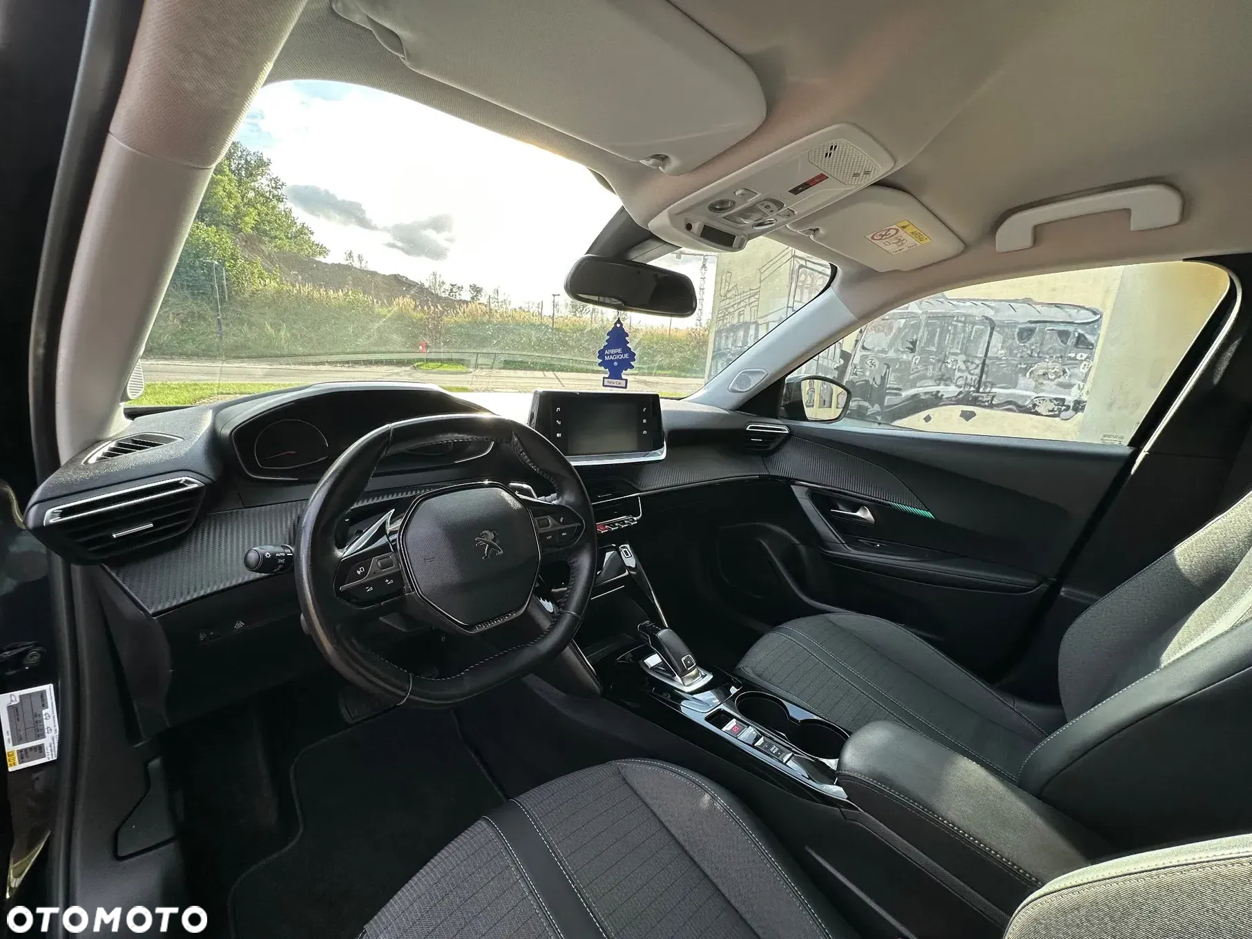 Peugeot 2008 1.5 BlueHDi Allure Pack S&S EAT8 - 28