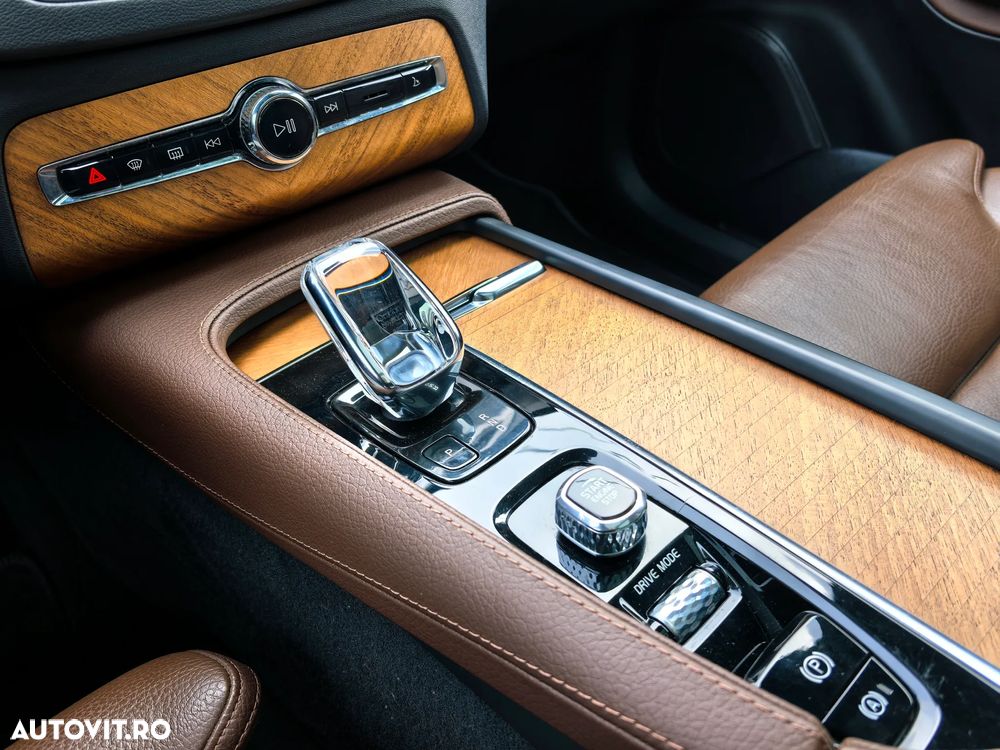 Volvo XC 90 T8 AWD Recharge Geartronic Inscription - 18