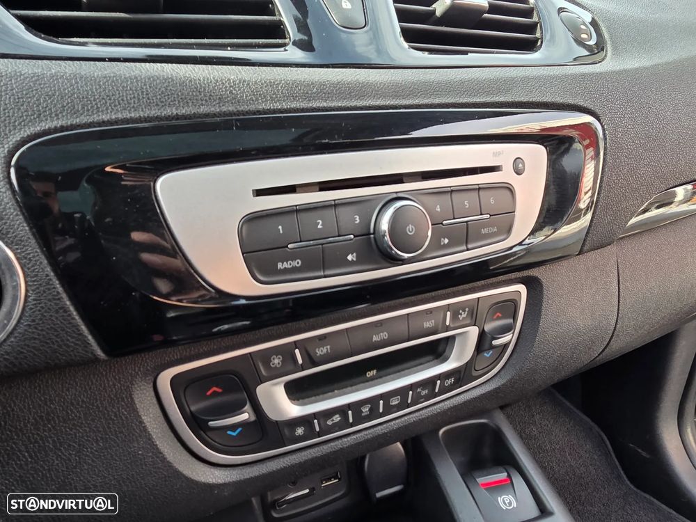 Renault Grand Scénic Energy dCi 110 S&S Bose Edition - 27