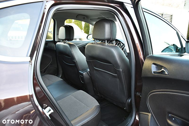 Opel Astra 1.4 Turbo Edition - 21