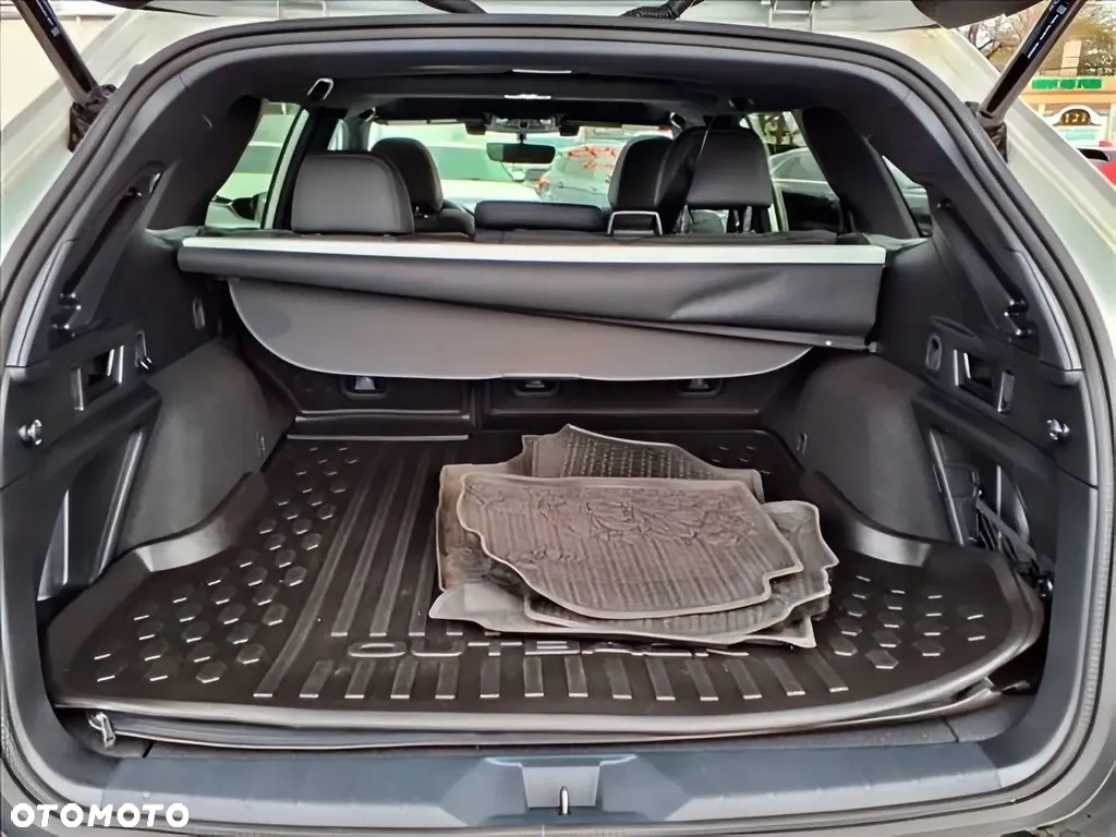 Subaru Outback 2.5i Lineartronic Platinum - 11